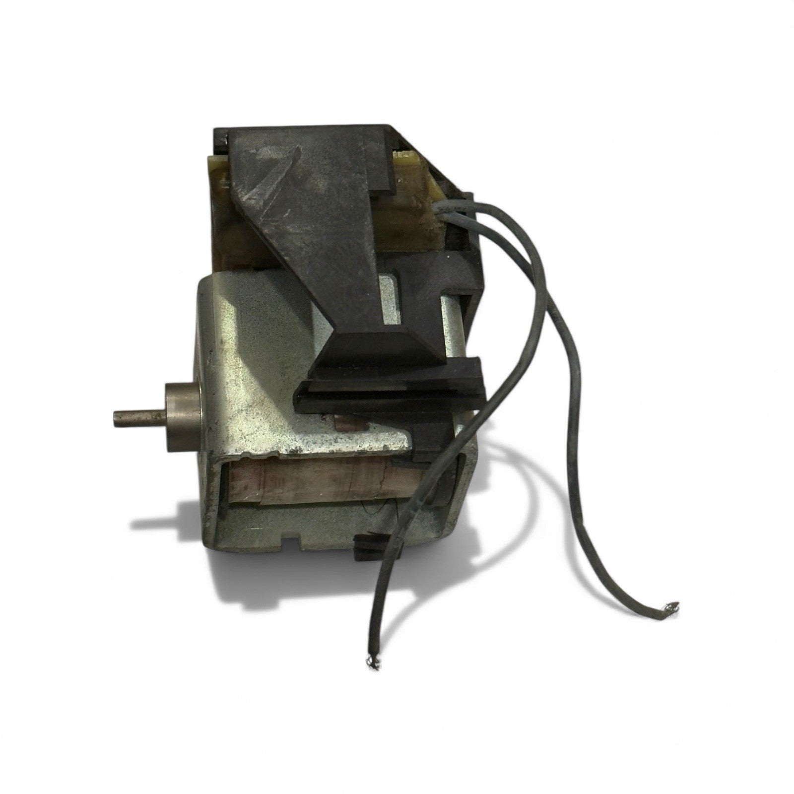 Siemens 3WL9111-0AE05-0AA0 Undervoltage Coil 208–240VAC