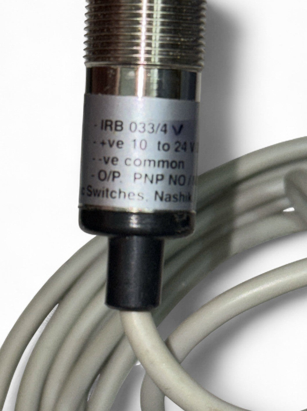 IRB 033/4 V Inductive Proximity Sensor 10-24V DC PNP  2 Metre