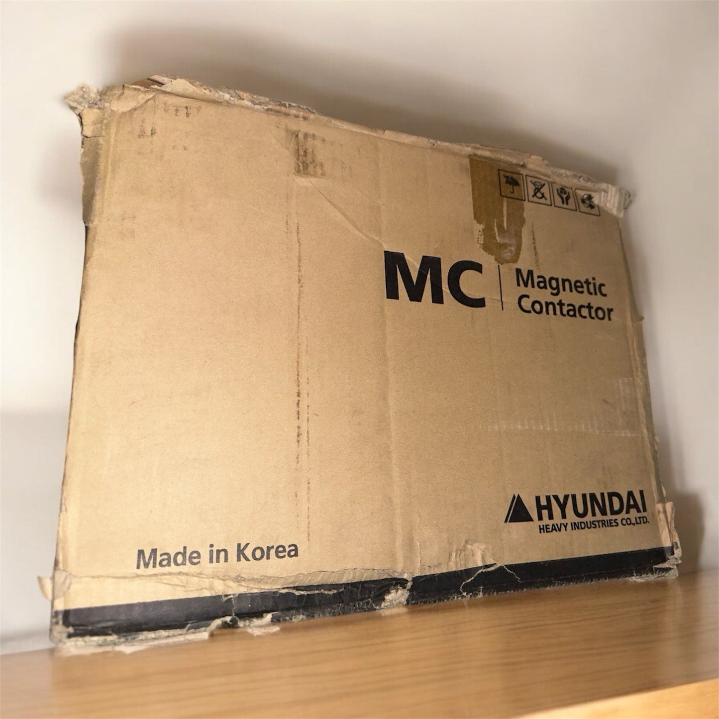 Hyundai UMC 800 Magnetic Contactor