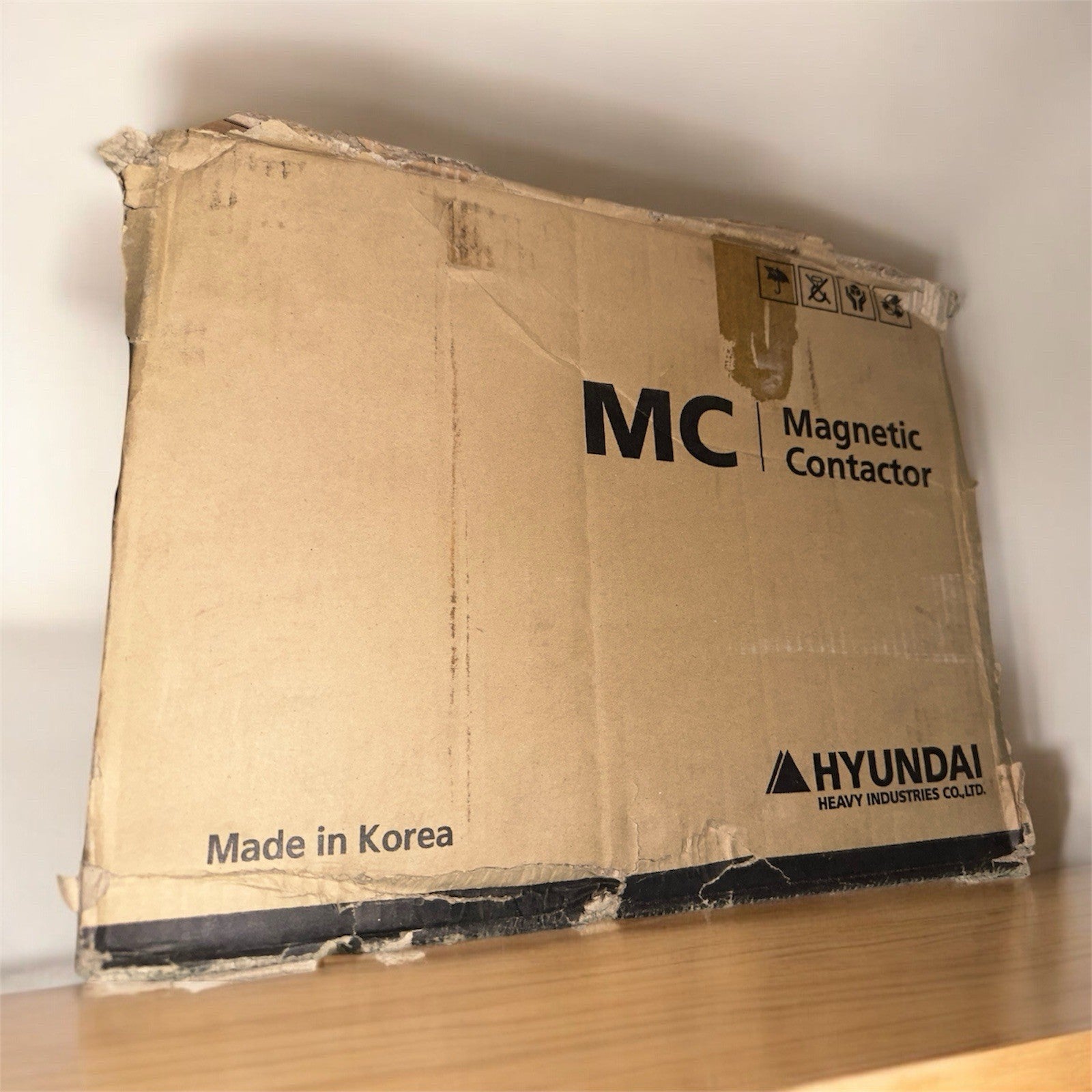 Hyundai UMC 800 Magnetic Contactor