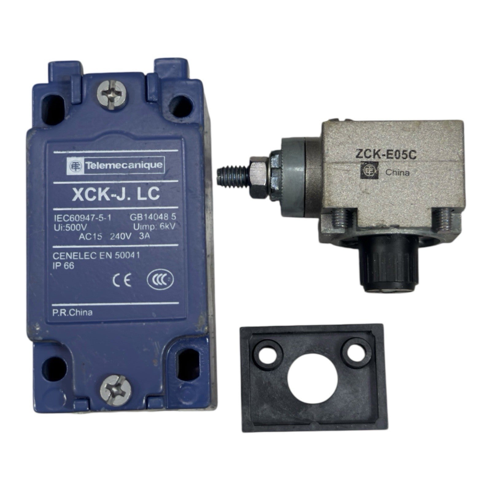 Telemecanique XCK-J.LC Safety Interlock Switch With ZCK-E05C Actuator &Mounting