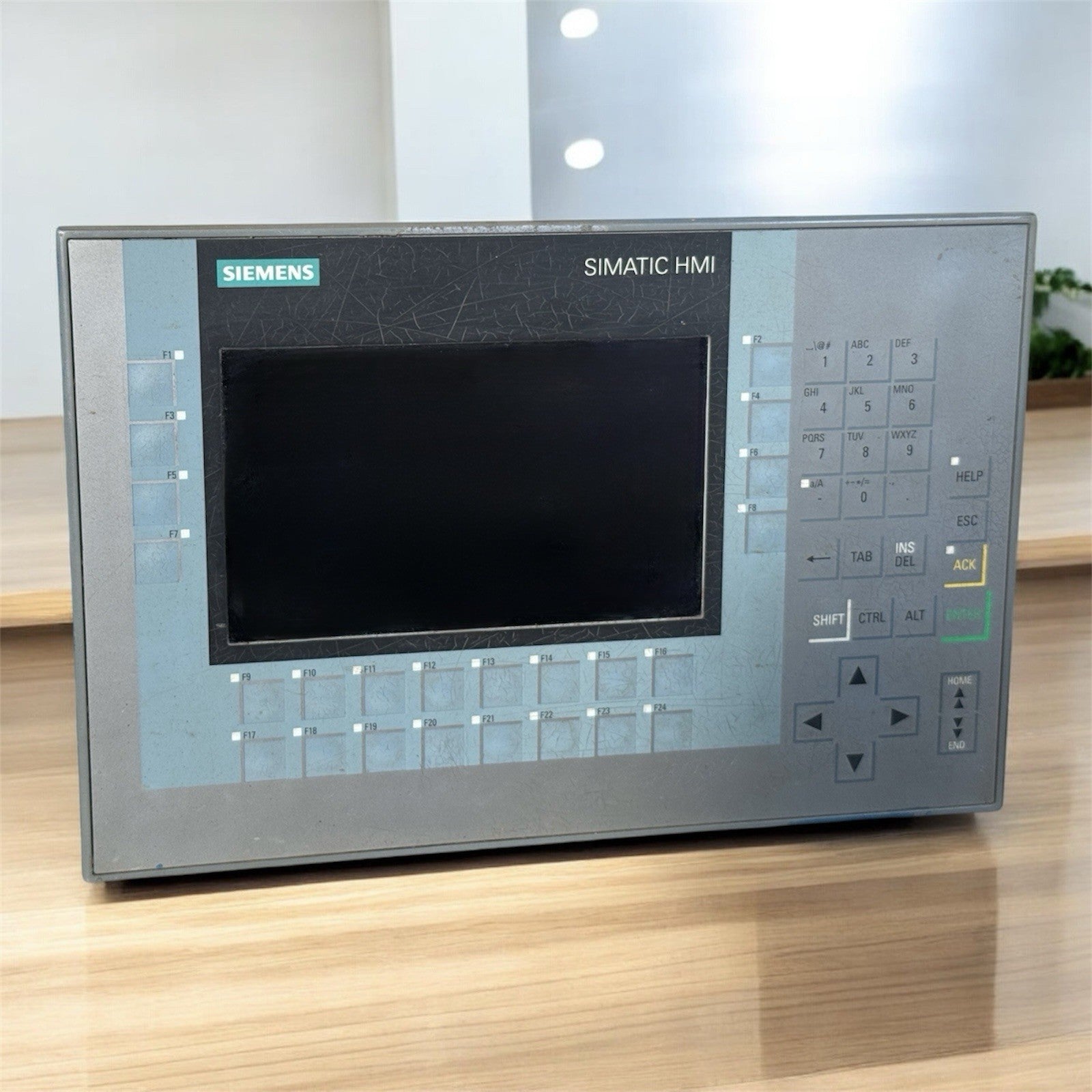 Siemens Simatic KP700 Comfort HMI Panel 6AV2124-1GCO1-0AX0