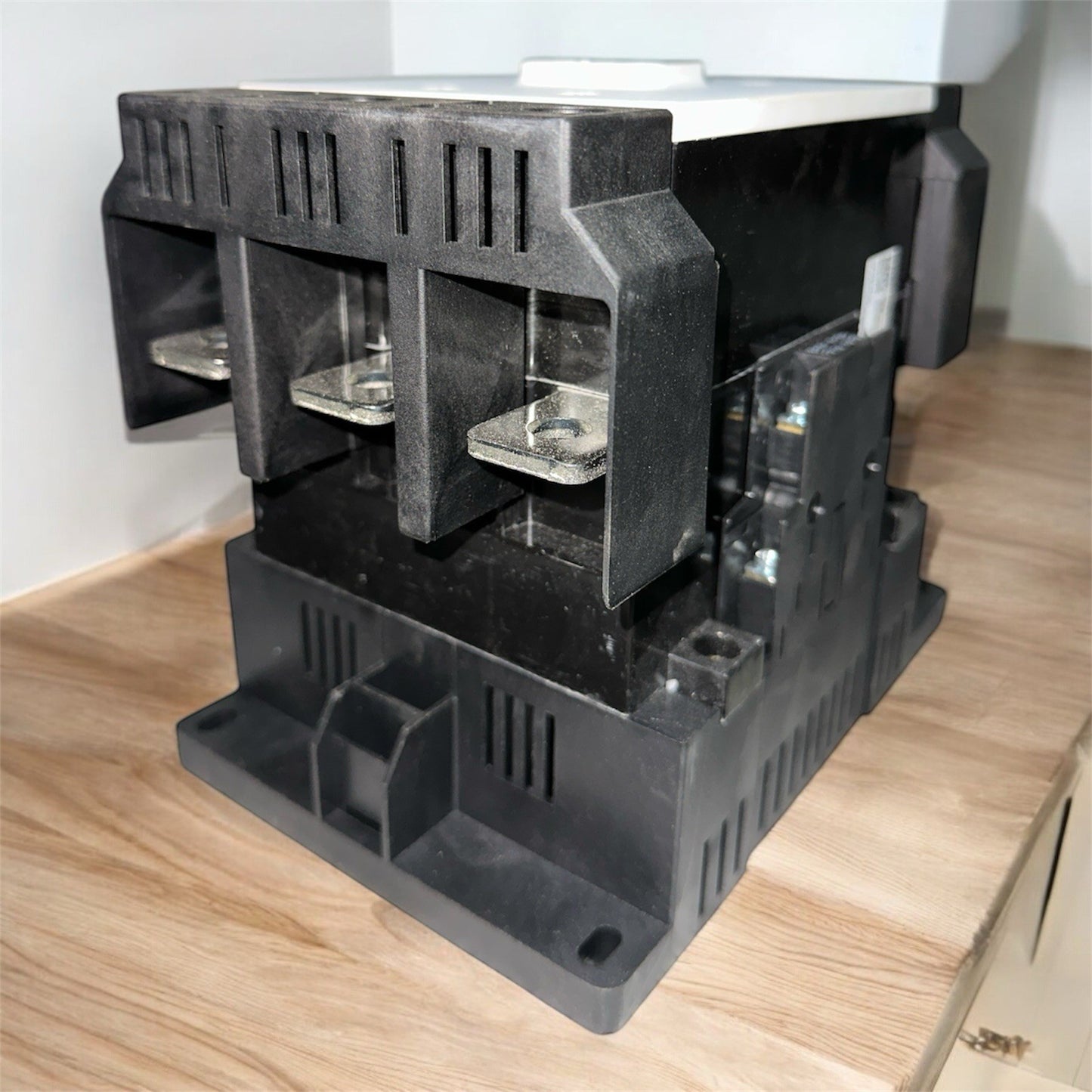 Hyundai HGC 265 Magnetic Contactor