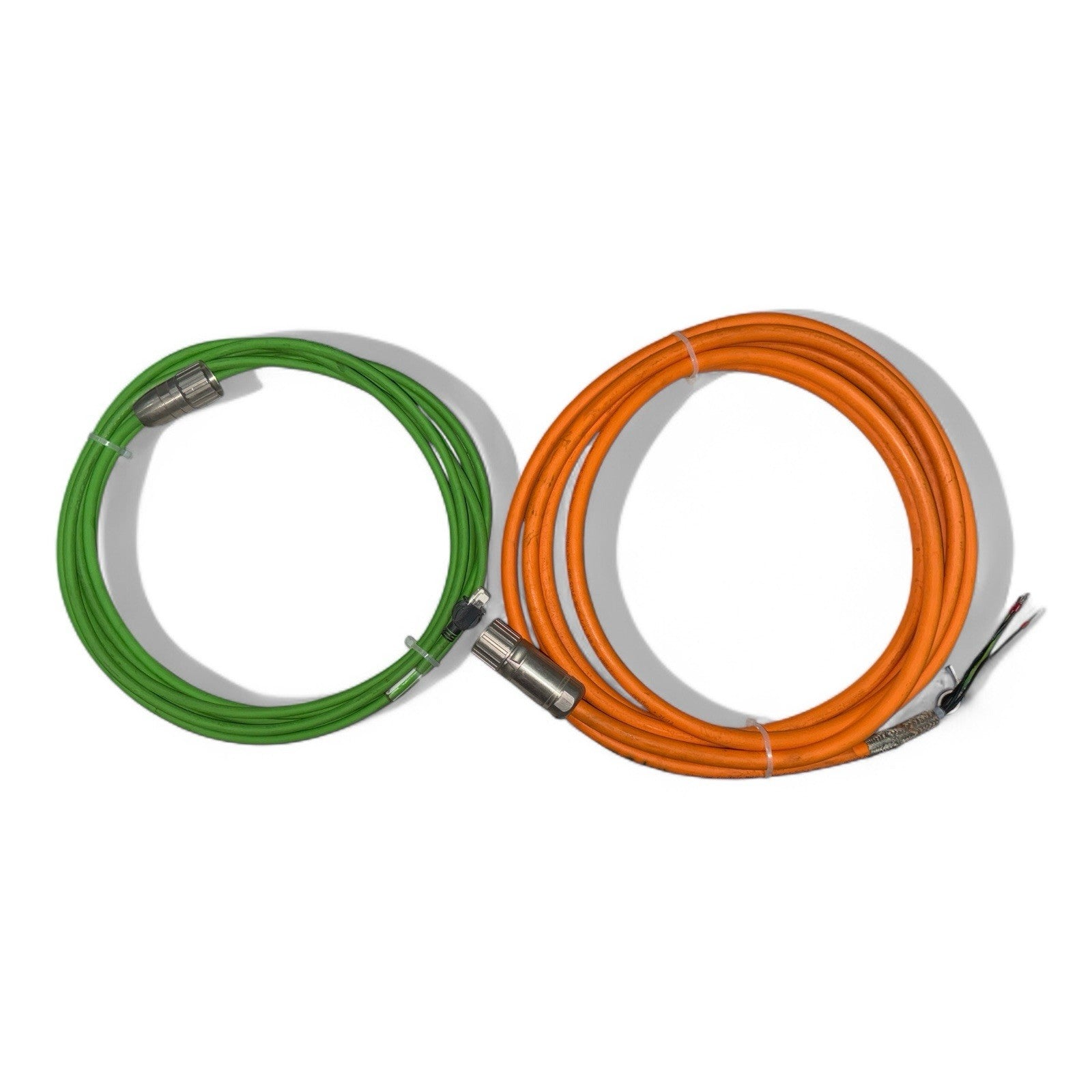 Schneider Servo Set LXM32AD30N4 + BSH1002P11A2A + +2 Servo Cable’s