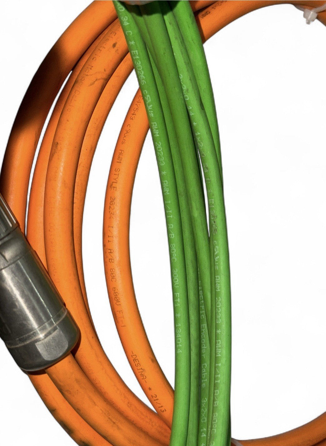 Schneider Servo Set LXM32AD30N4 + BSH1002P11A2A + +2 Servo Cable’s