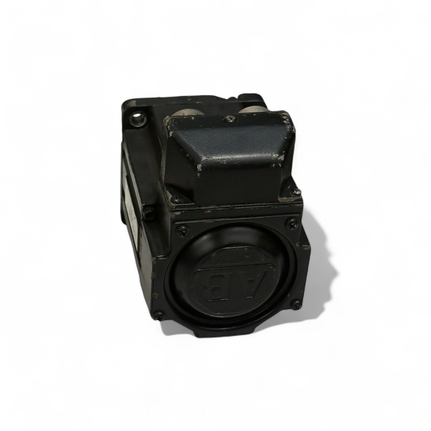 Allen-Bradley MPL-B310P-SJ22AA - 5000 RPM  AC SERVO MOTOR - Made In U.S.A