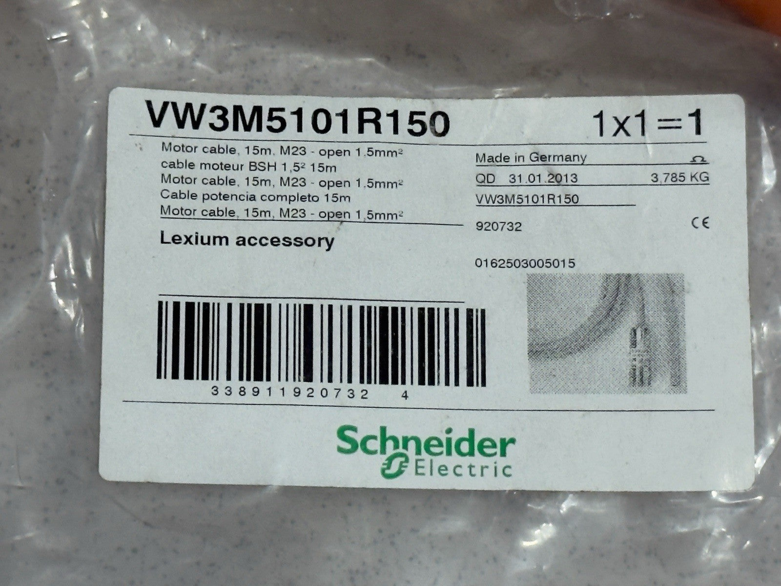 Schneider Electric VW3M5101R150 Motor & PLC, PacDrive Cable ,15metre /600Volt