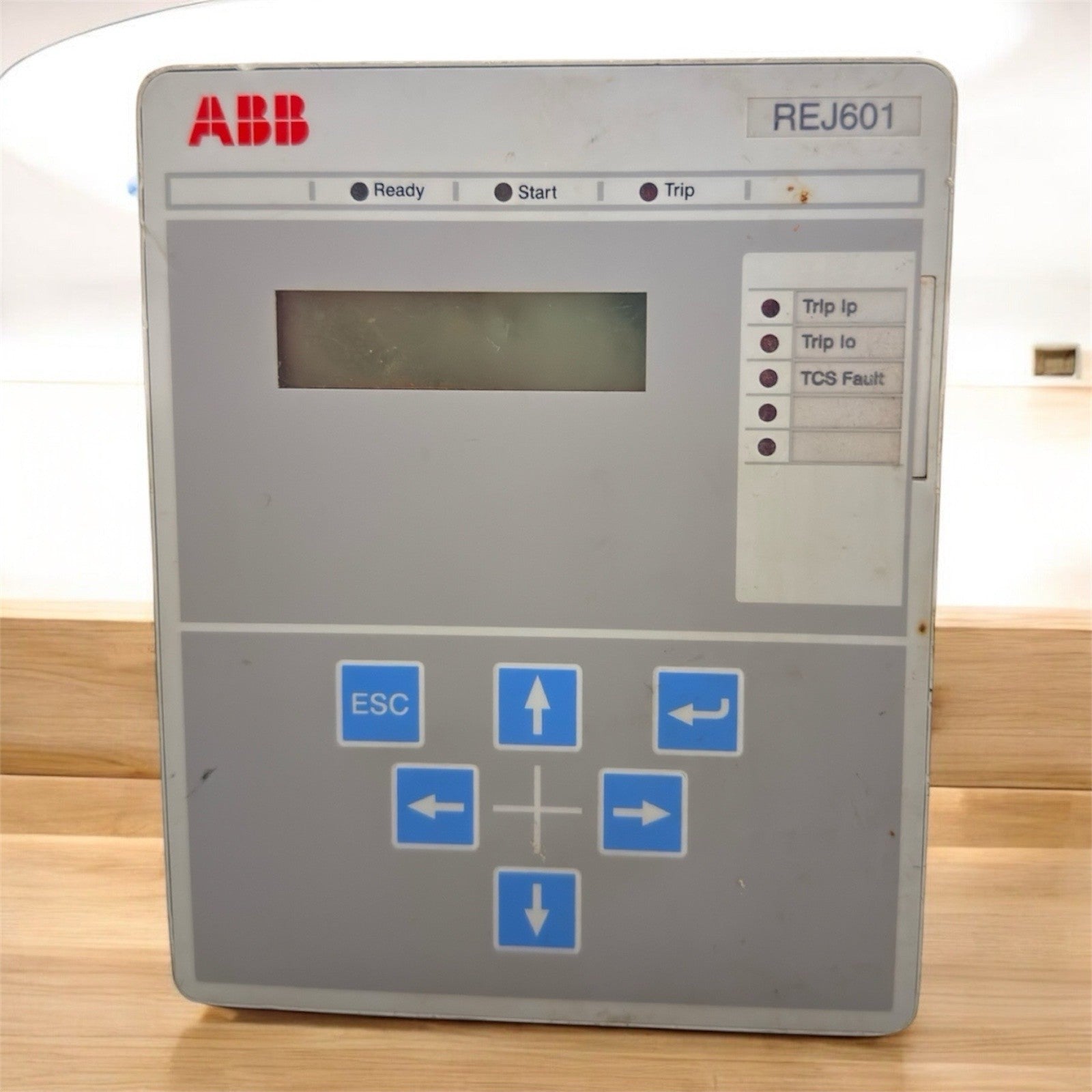 ABB REJ601 Protection relay for overcurrent and earth fault protection