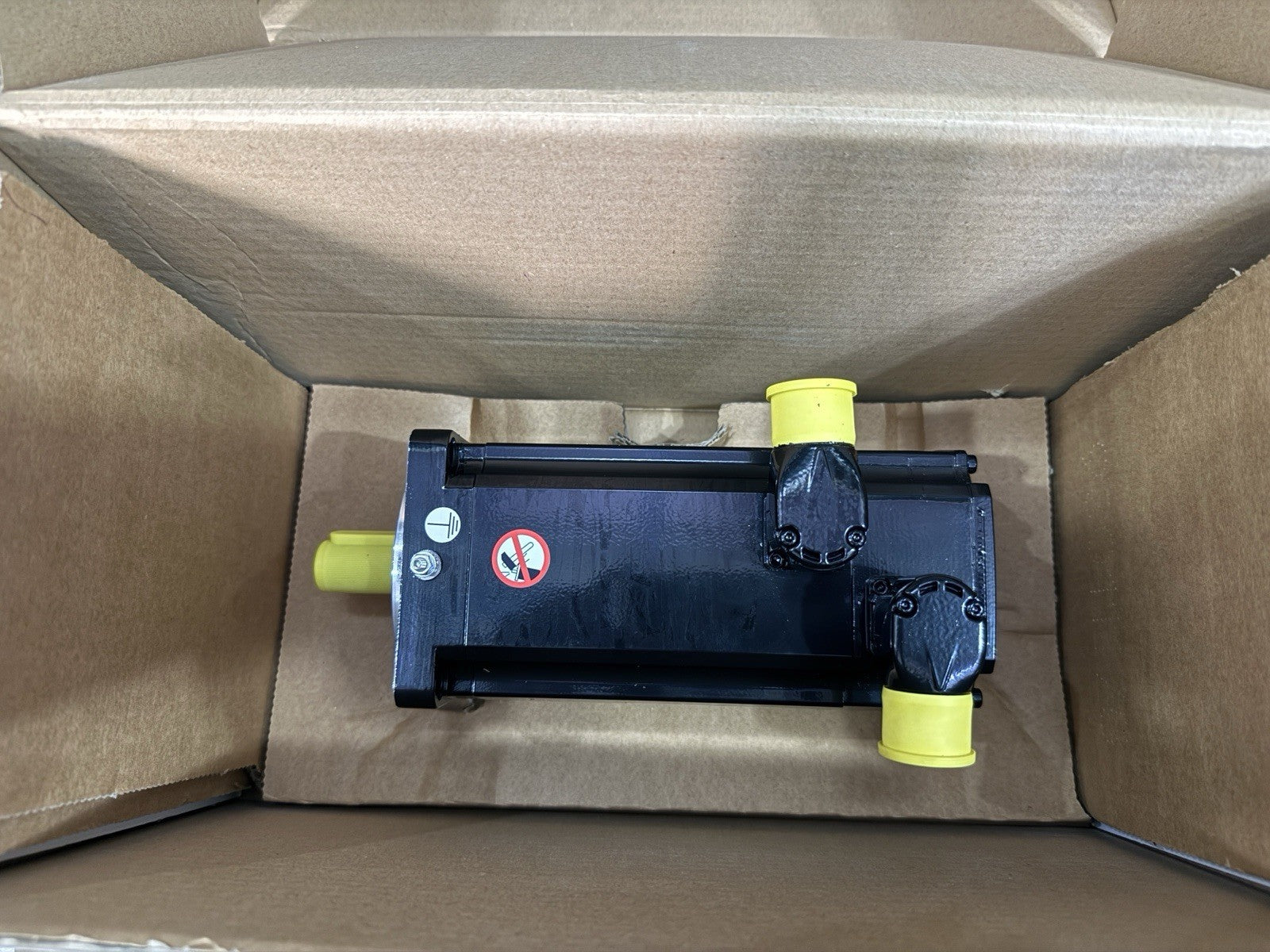 Schneider Electric Lexium BSH Servo Motor BSH1002P11A2A - Brand New in Box