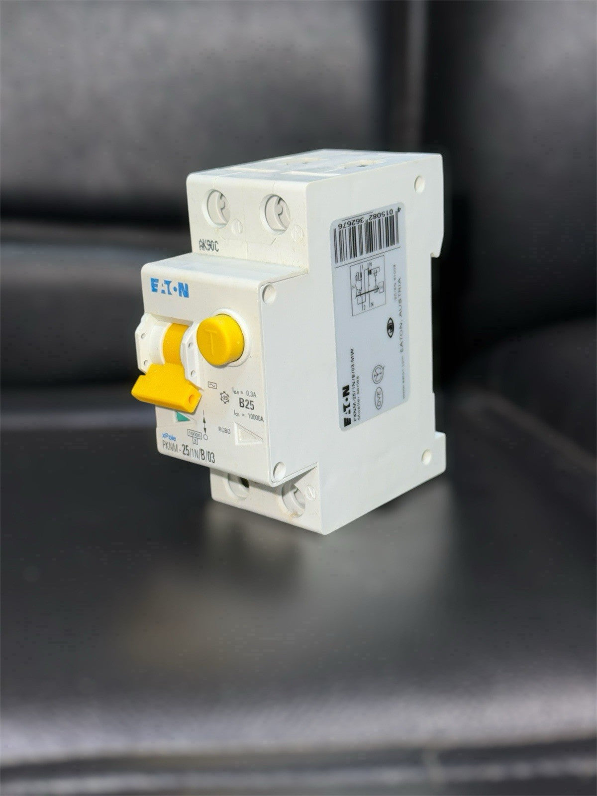 EATON 25 amper  MPCB SWITCH PKNM-25/1N/B/03-MW