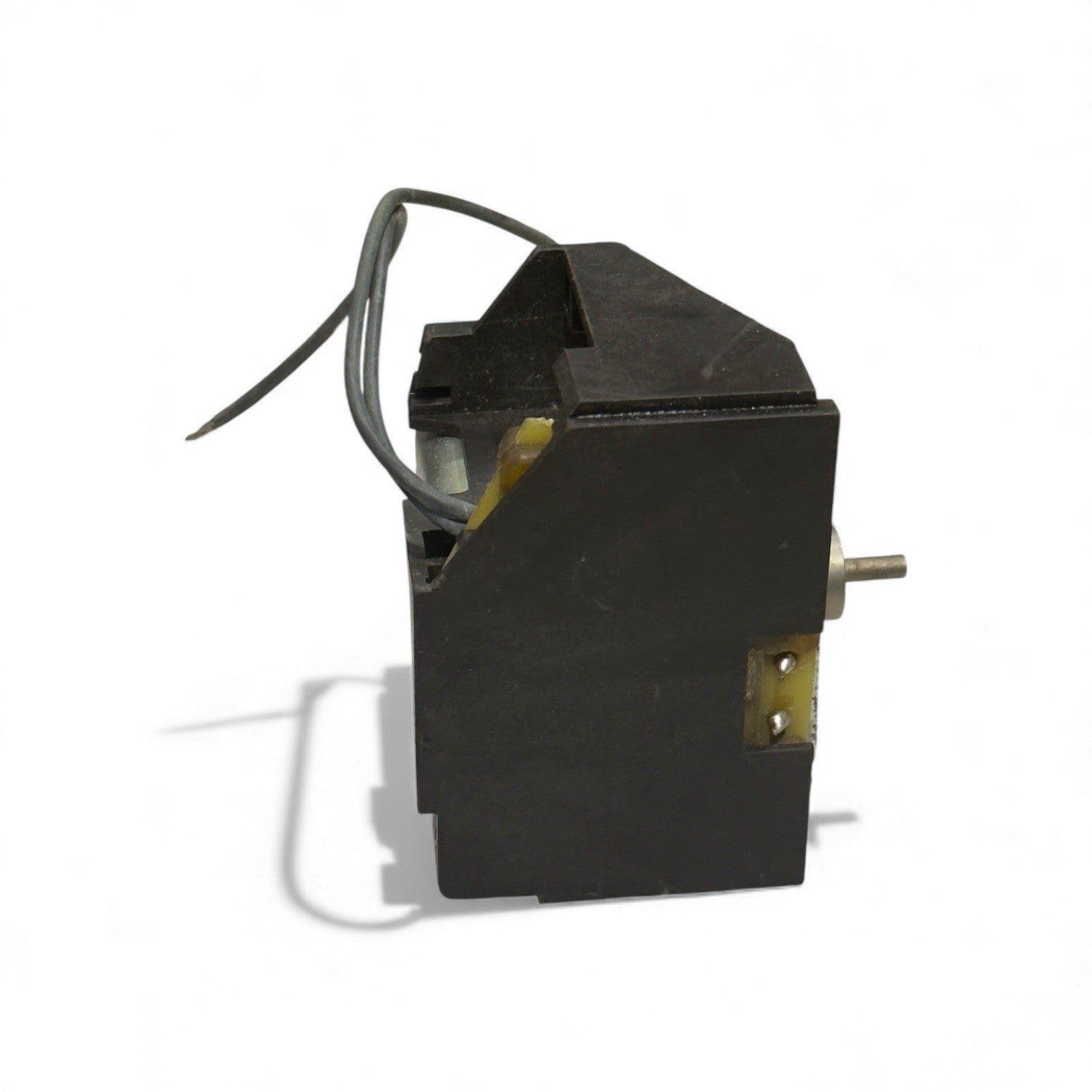 Siemens 3WL9111-0AE05-0AA0 Undervoltage Coil 208–240VAC