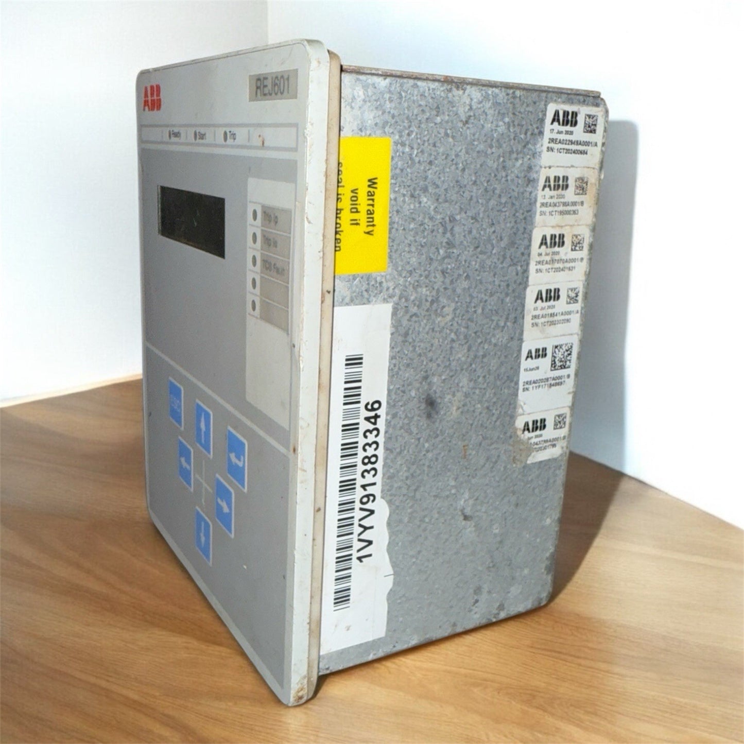 ABB REJ601 Protection relay for overcurrent and earth fault protection