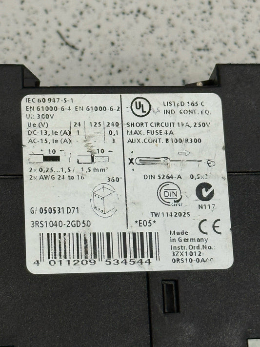 Siemens SIRIUS 3RS1040-2GD50 Monitoring Relay - Industrial Control Device